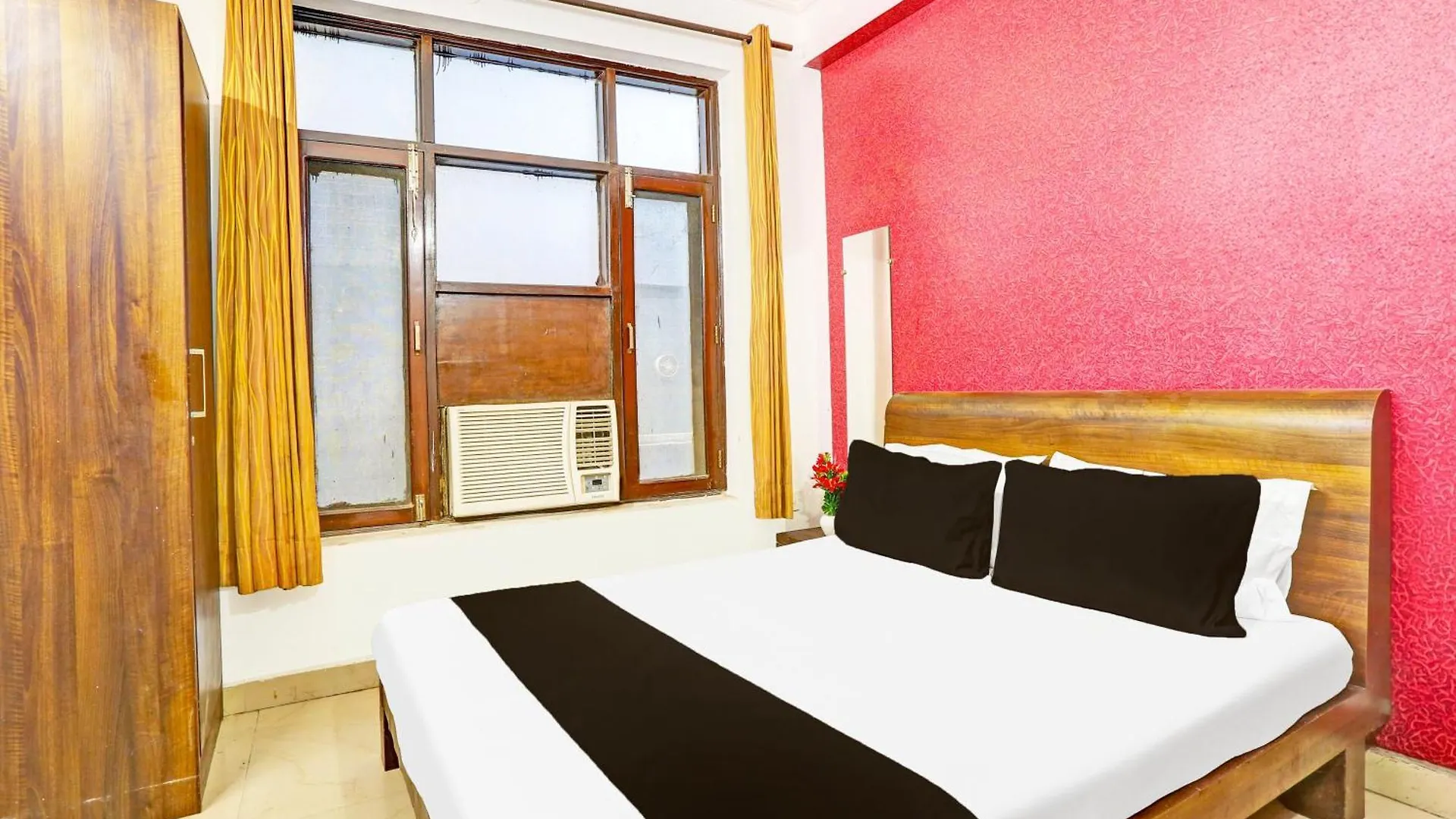 Hotel O Paradise Residency Gurgaon 3*,